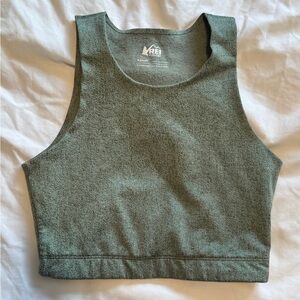 Rei crop top